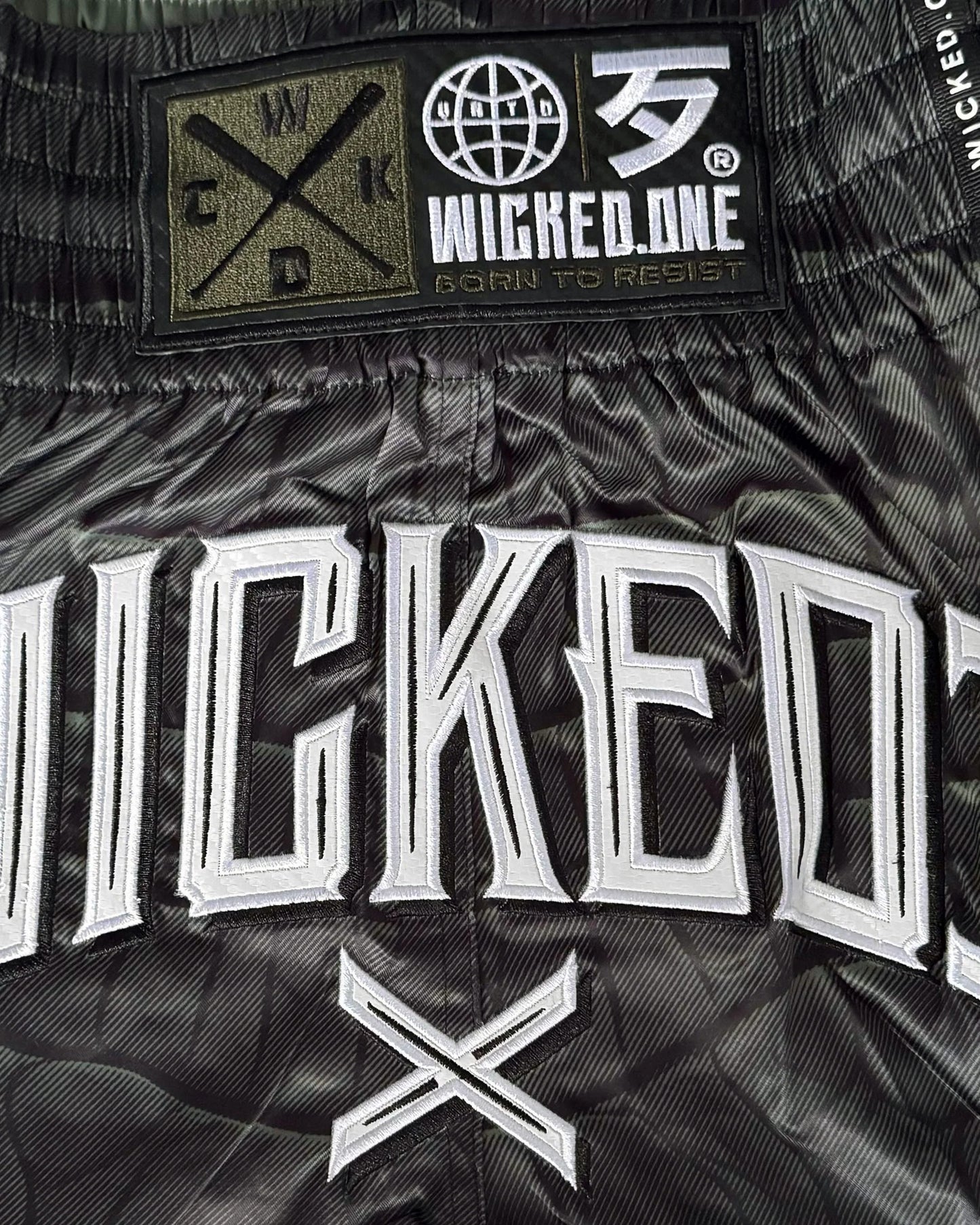 MUAY THAI SHORTS CAIMANN KHAKI/BLACK