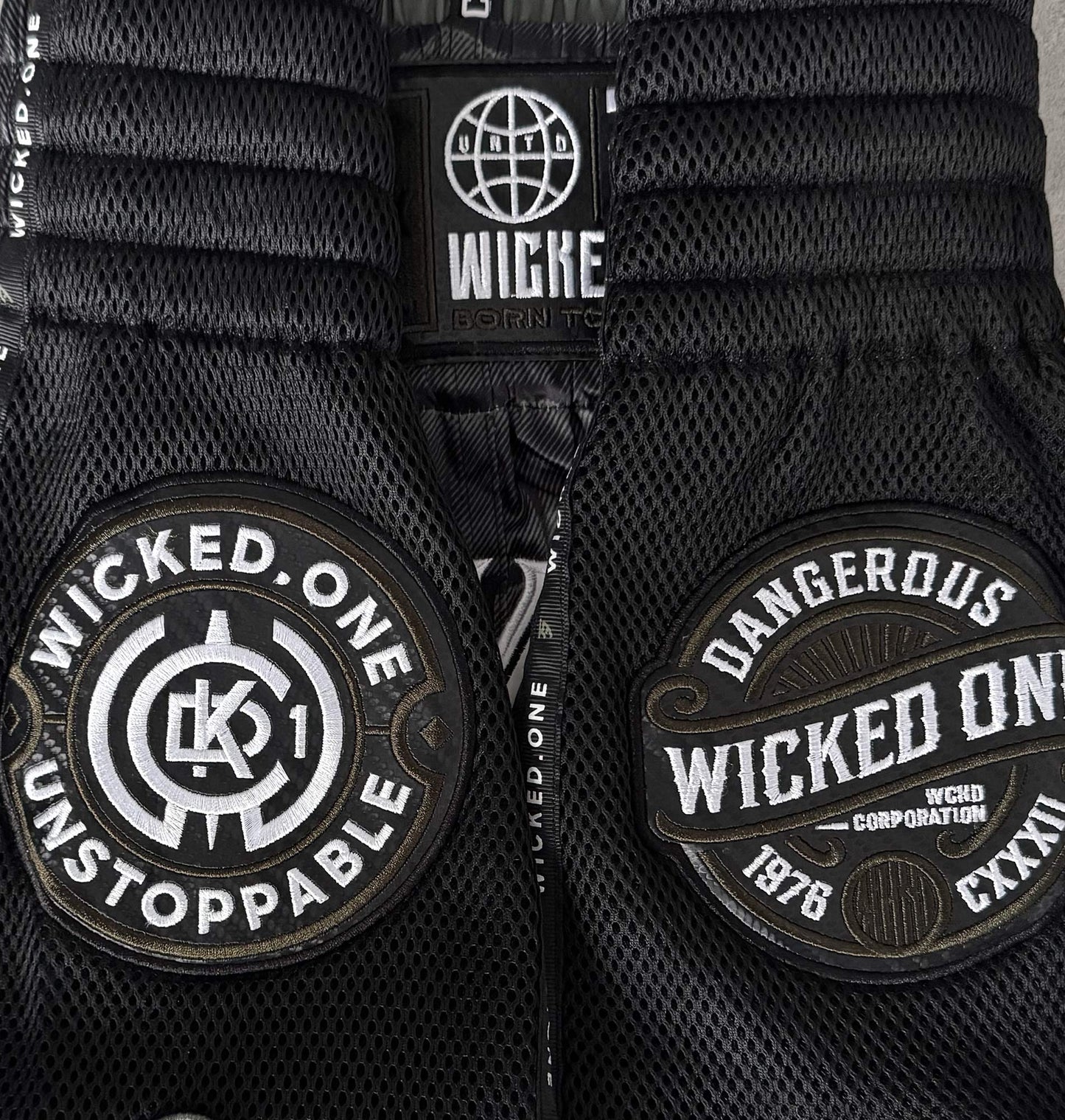 MUAY THAI SHORTS CAIMANN KHAKI/BLACK