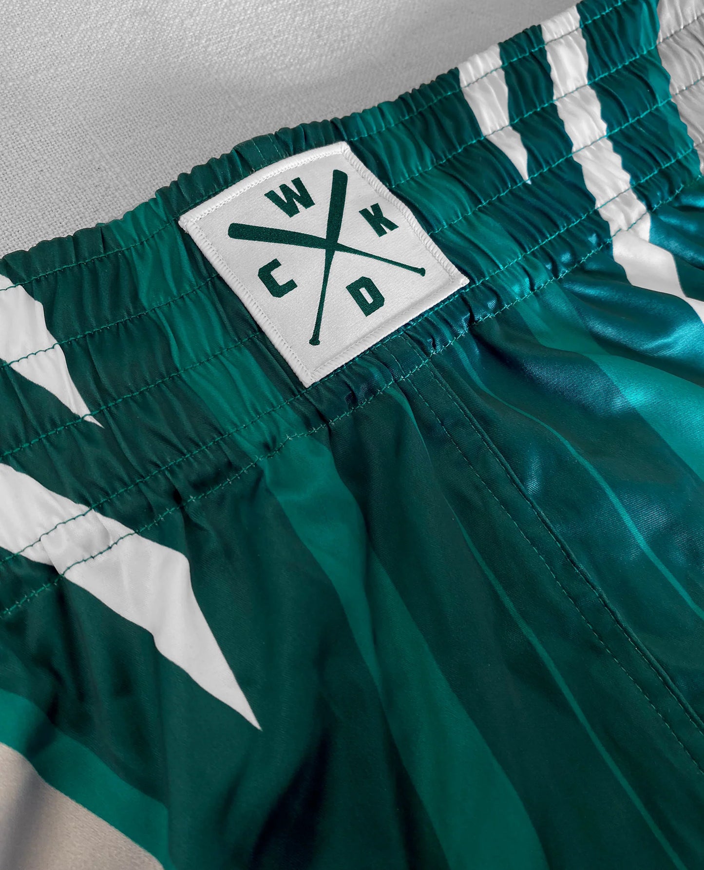 MUAY THAI SHORT GREEN DISTRICT